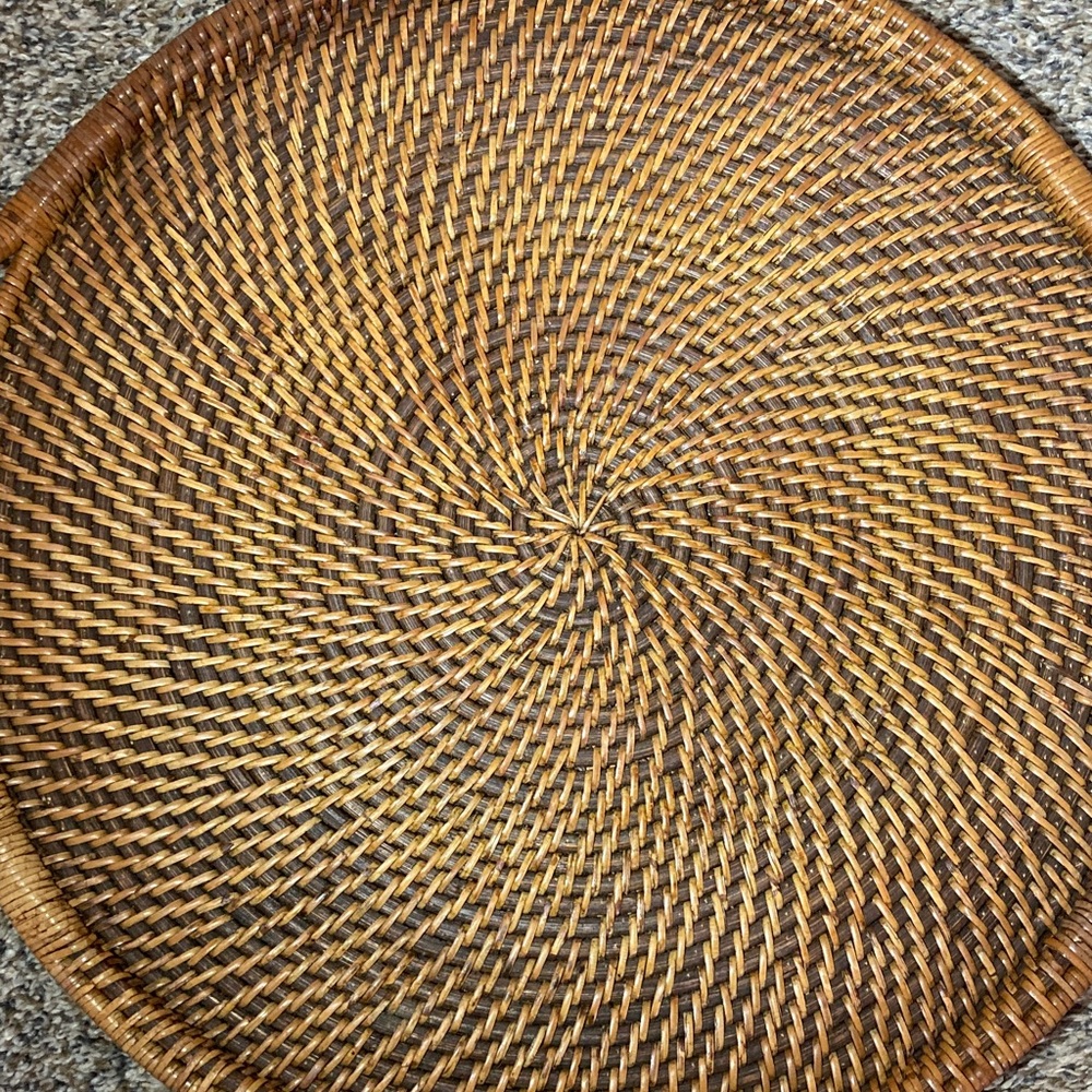 Pampered Chef Woven Selections Round Rattan Tray with Handles 17” - Picture 6 of 8